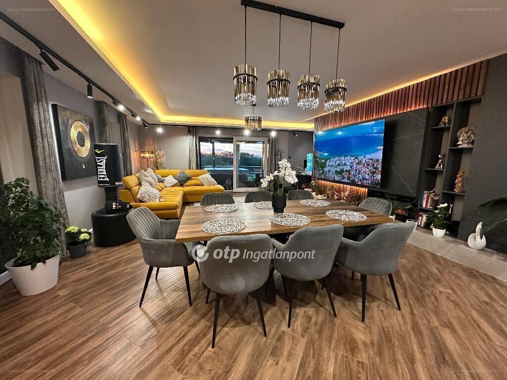 4 bed · 220m² · Családi ház · 235.000.000 ft