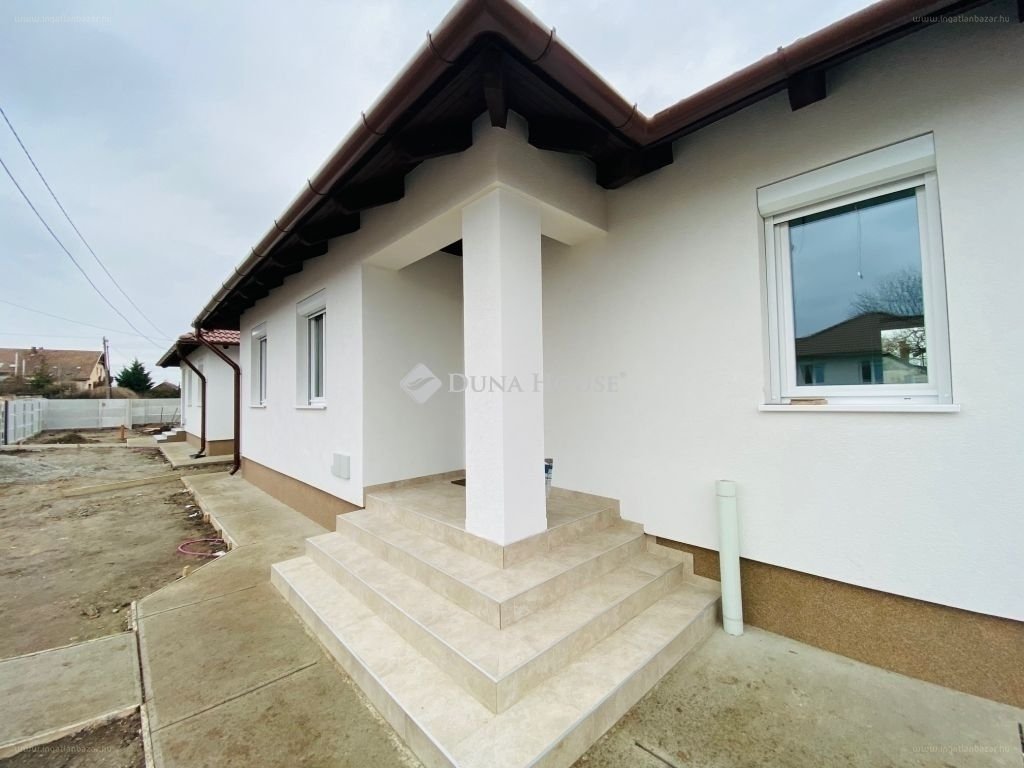 4 bed · 76m² · Családi ház · 83.600.000 ft