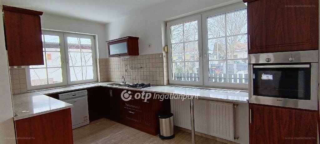 3 bed · 176m² · Családi ház · 115.000.000 ft