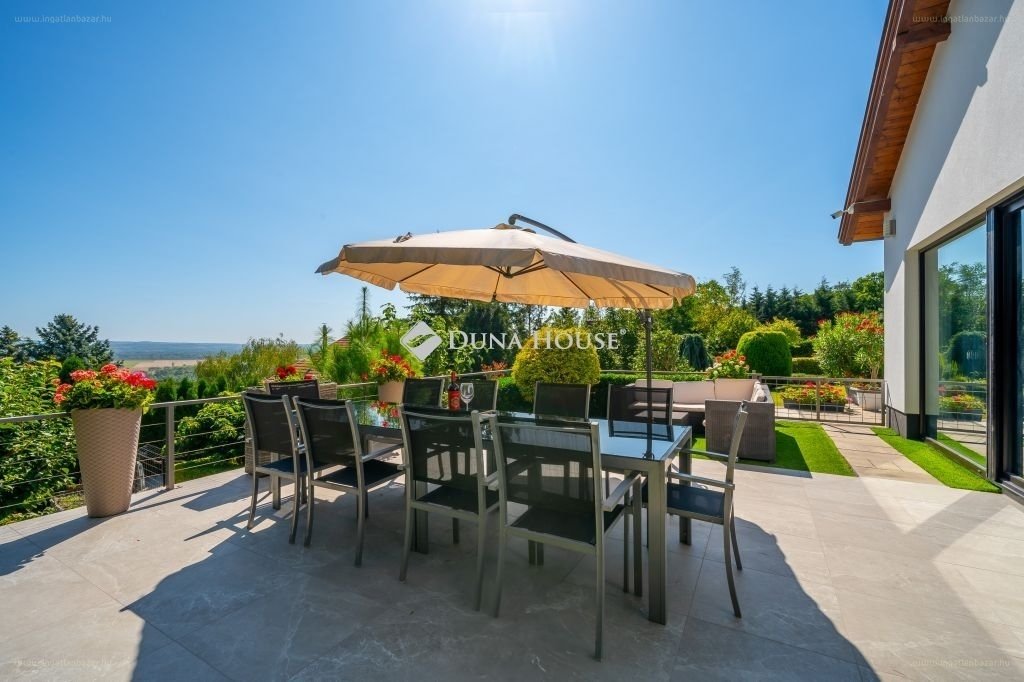 5 bed · 150m² · Családi ház · 248.500.000 ft