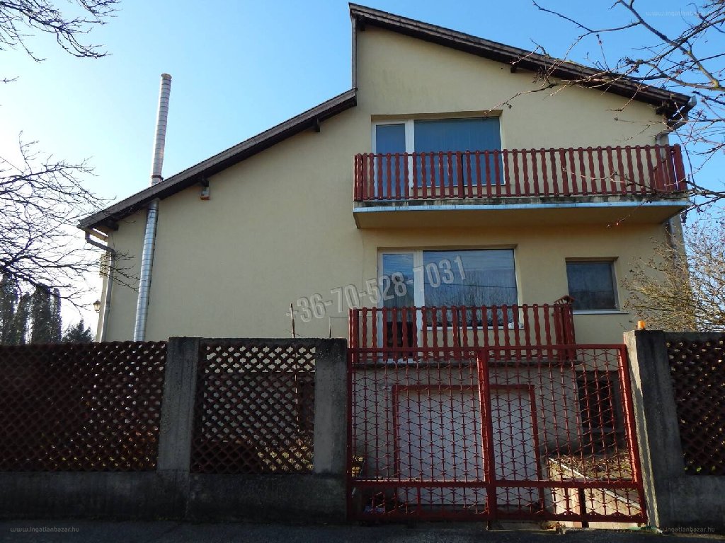4 bed · 240m² · Családi ház · 125.000.000 ft
