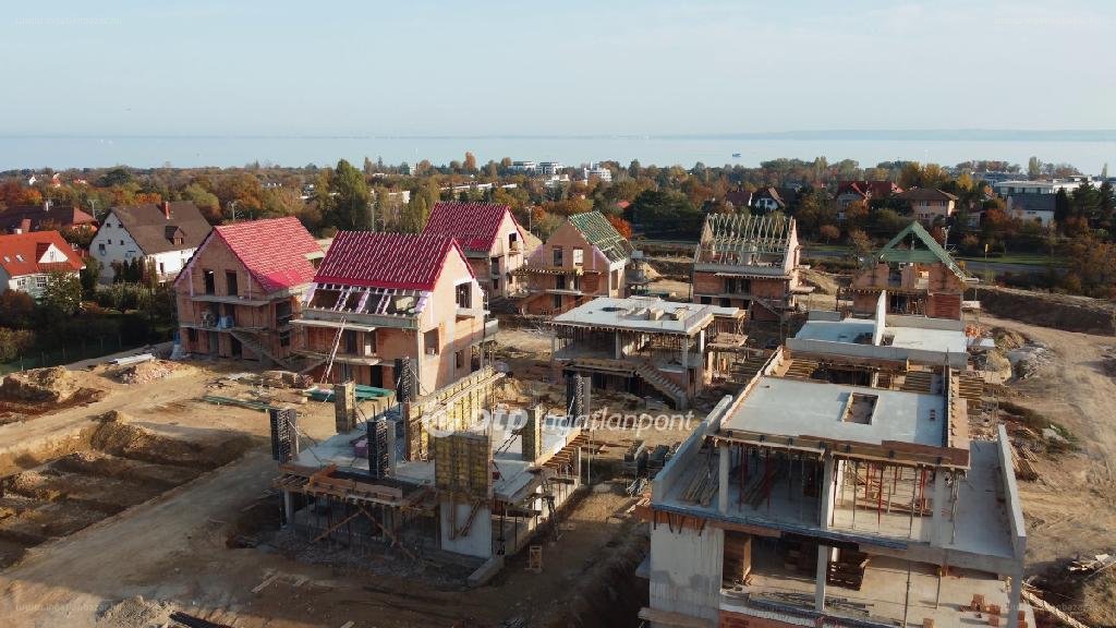 Lakás · 4 hálószoba · 120 m² · 184.000.000 Ft