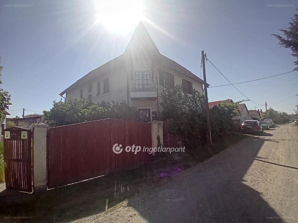 3 bed · 153m² · Családi ház · 114.900.000 ft