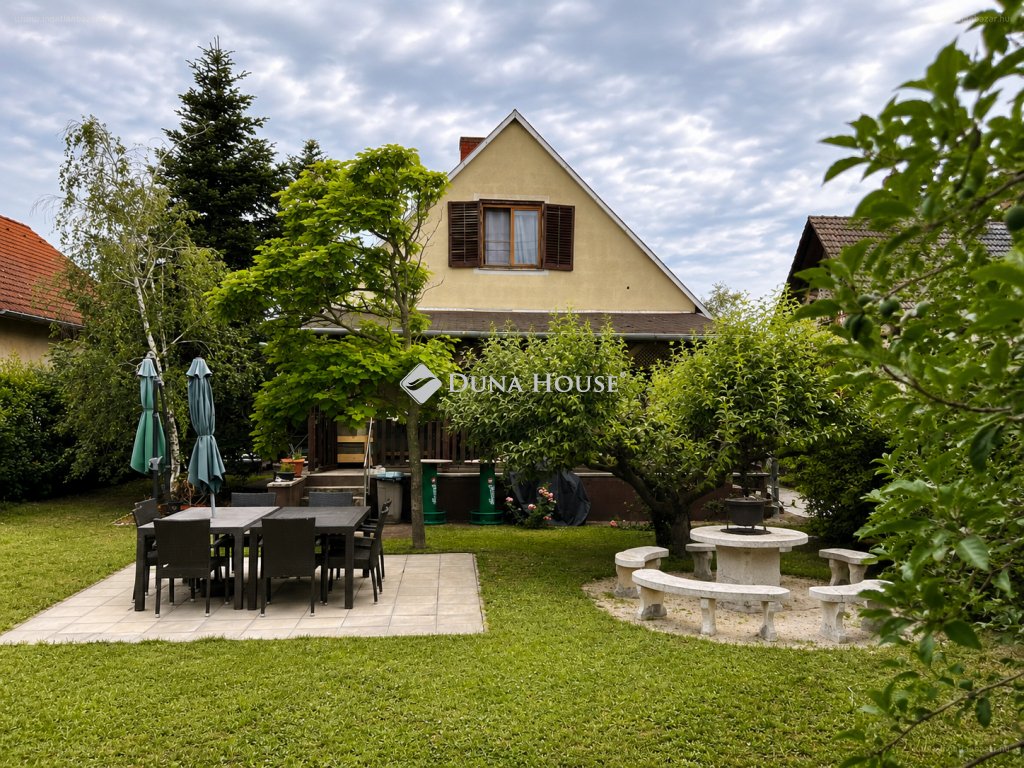 5 bed · 180m² · Családi ház · 144.900.000 ft