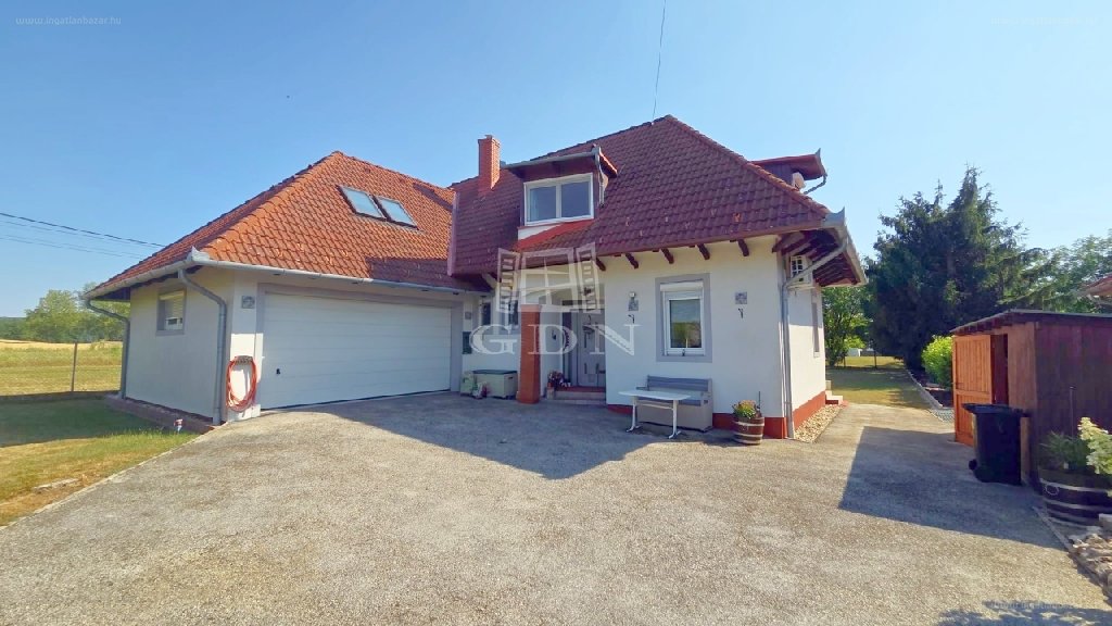 5 bed · 180m² · Ház · 141.463.740 ft