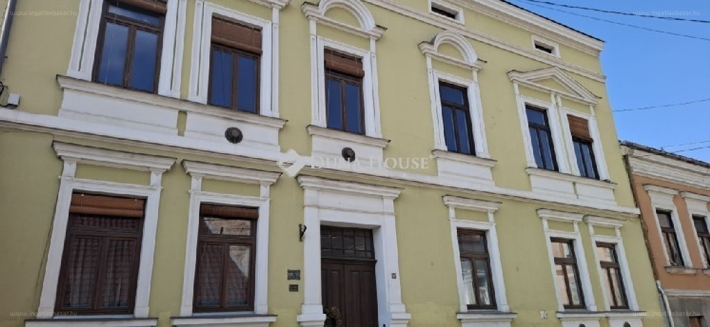 Lakás · 3 hálószoba · 70 m² · 61.000.000 Ft