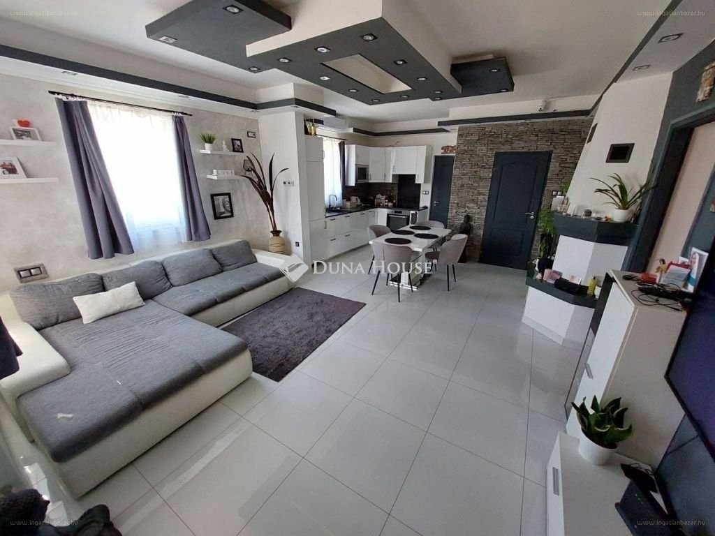 Ház · 5 hálószoba · 200 m² · 119.900.000 Ft