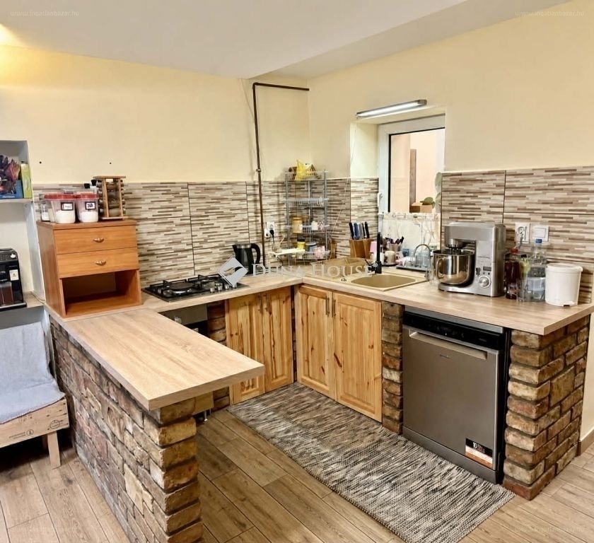 5 bed · 210m² · Ház · 96.000.000 ft