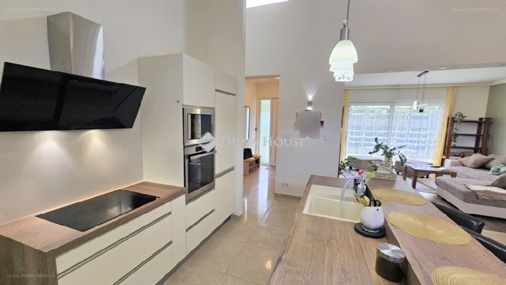 Ház · 3 hálószoba · 150 m² · 169.990.000 Ft