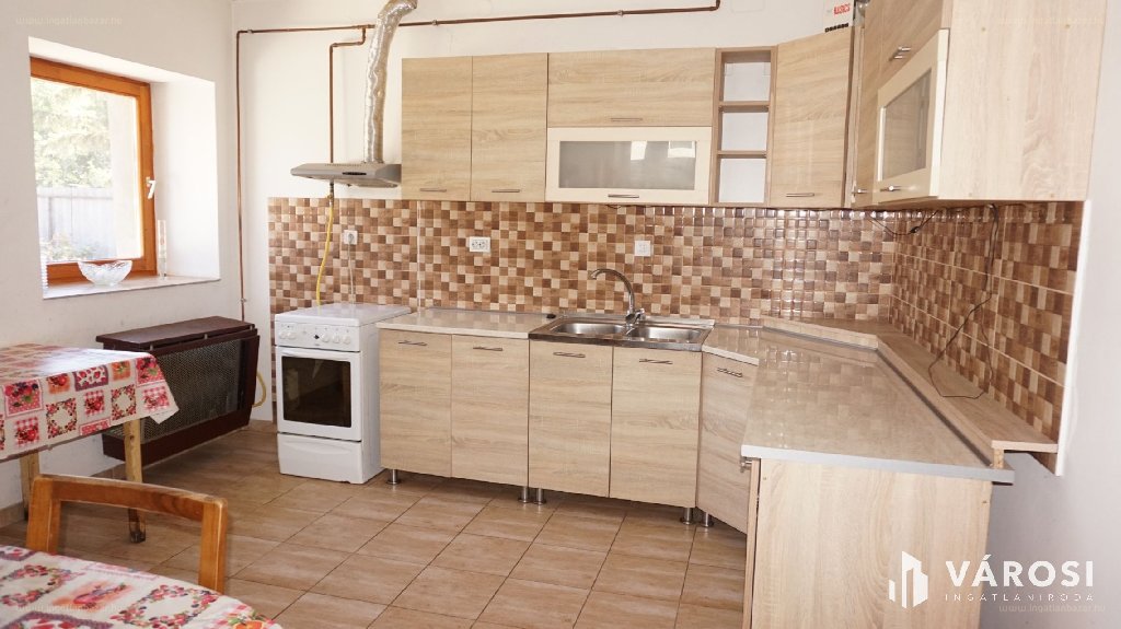 3 bed · 102m² · Ház · 54.700.000 ft