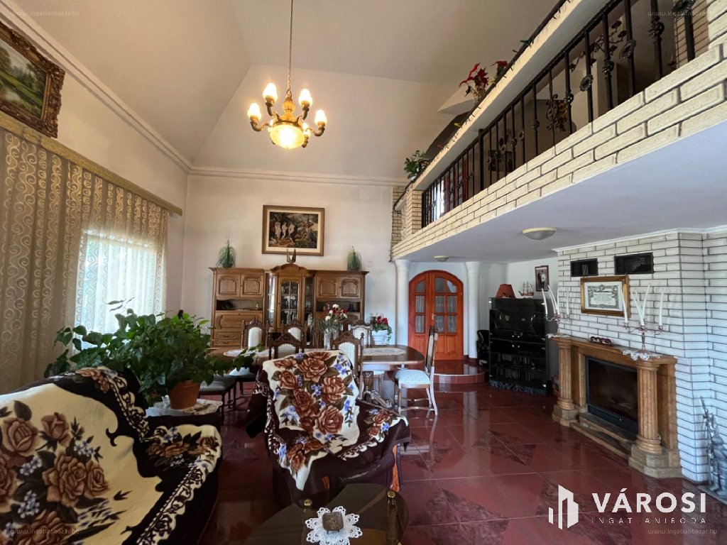 4 bed · 219m² · Családi ház · 185.000.000 ft