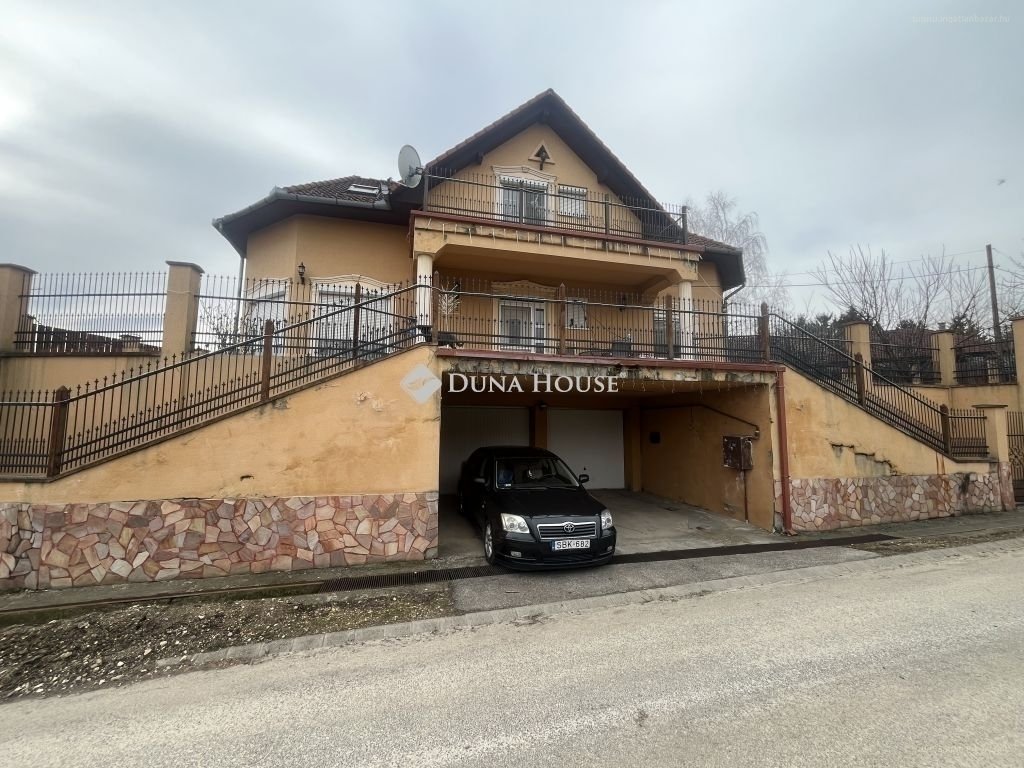 5 bed · 279m² · Ház · 144.000.000 ft