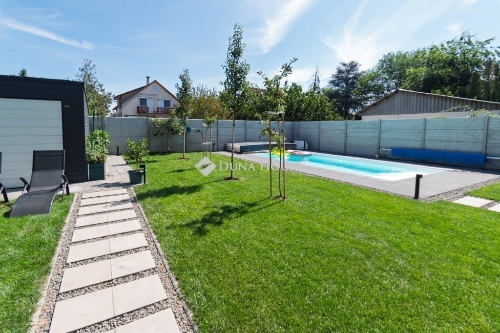 6 bed · 235m² · Ház · 299.000.000 ft