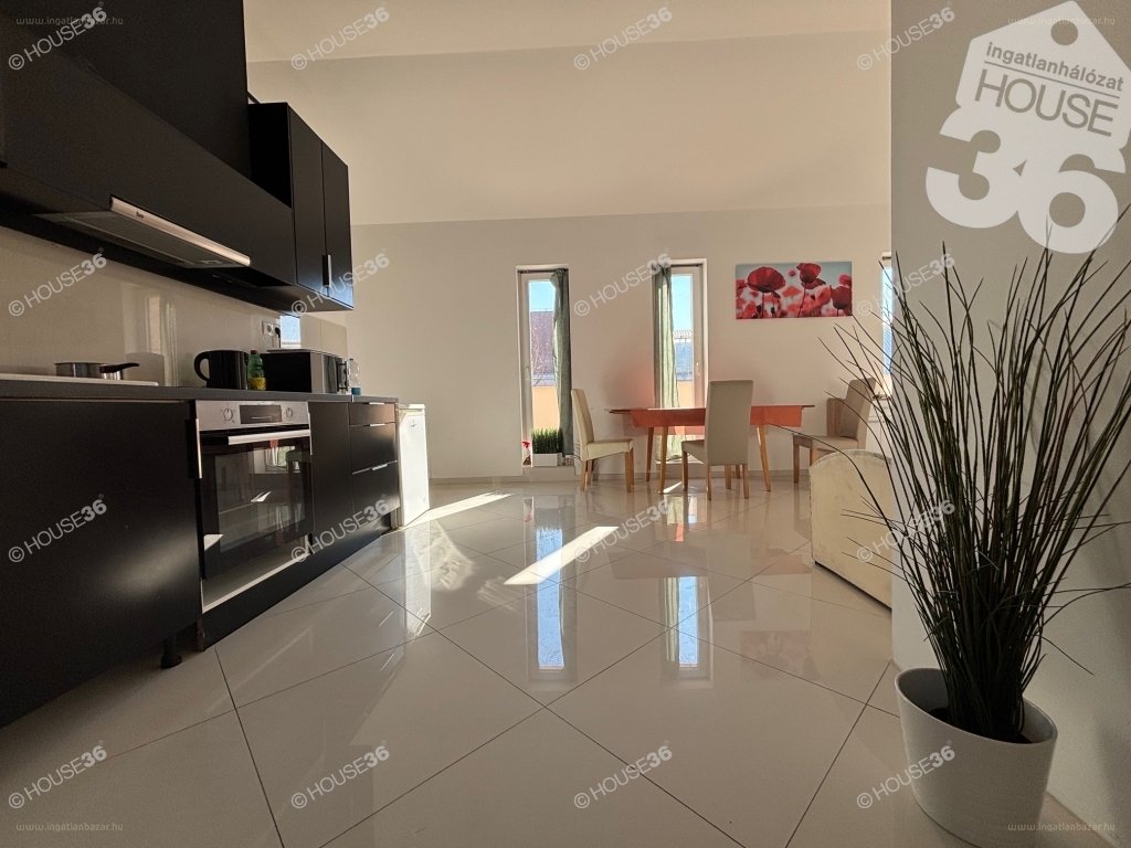 Lakás · 3 hálószoba · 96 m² · 130.000.000 Ft