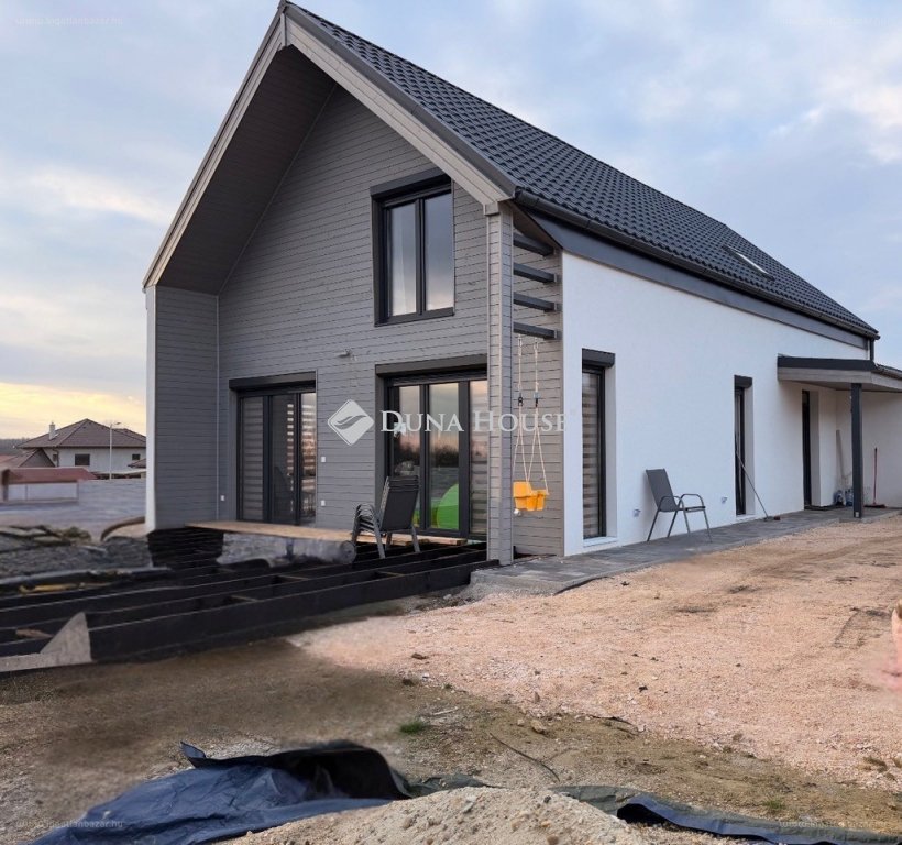Ház · 5 hálószoba · 160 m² · 143.000.000 Ft