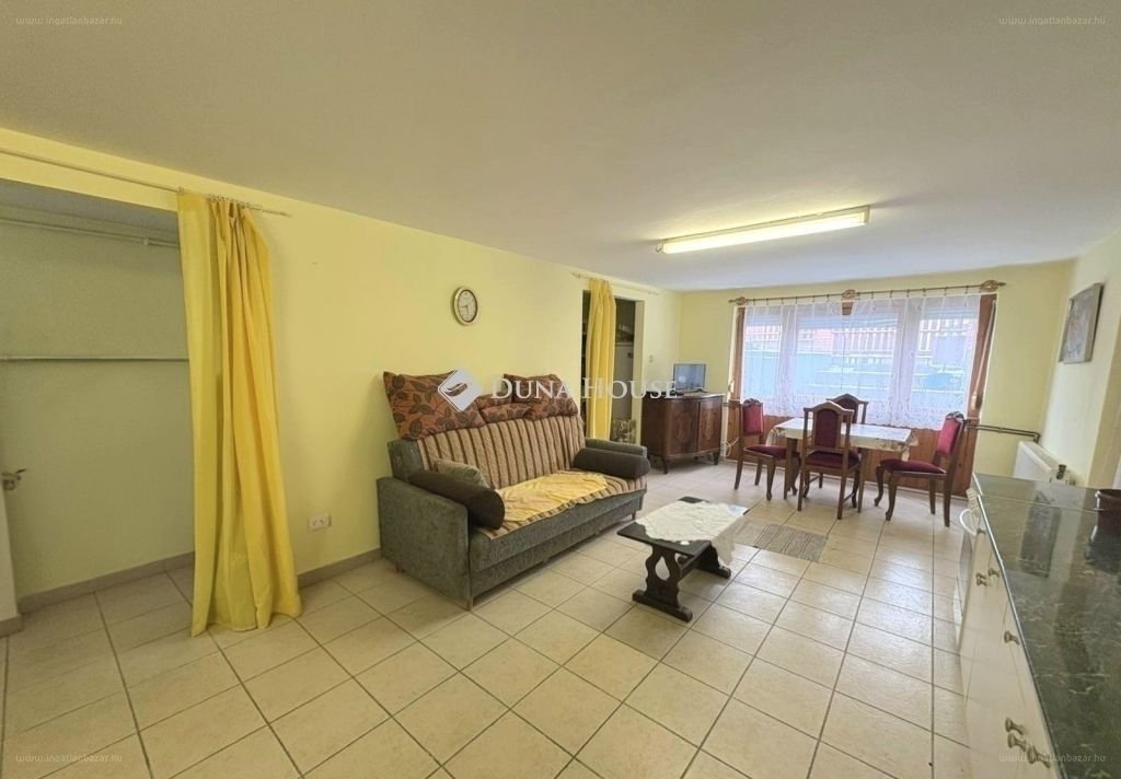 3 bed · 122m² · Ház · 75.900.000 ft