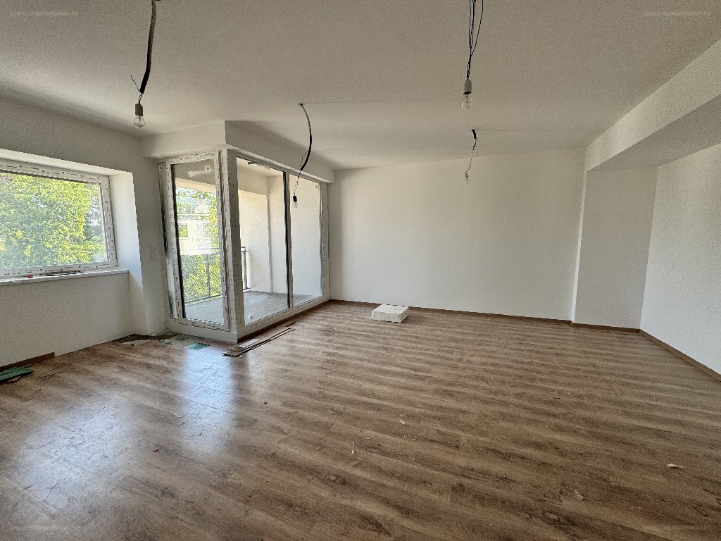 Lakás · 3 hálószoba · 64 m² · 90.000.000 Ft