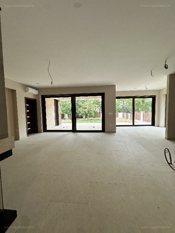 Ház · 4 hálószoba · 175 m² · 268.900.000 Ft