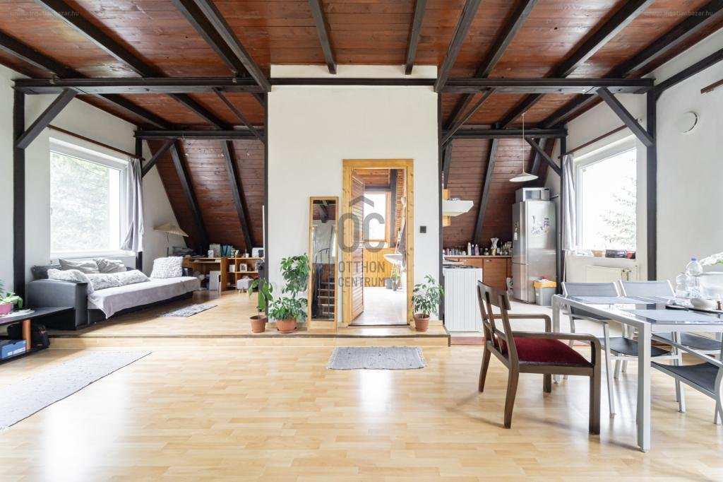Ház · 7 hálószoba · 250 m² · 275.000.000 Ft