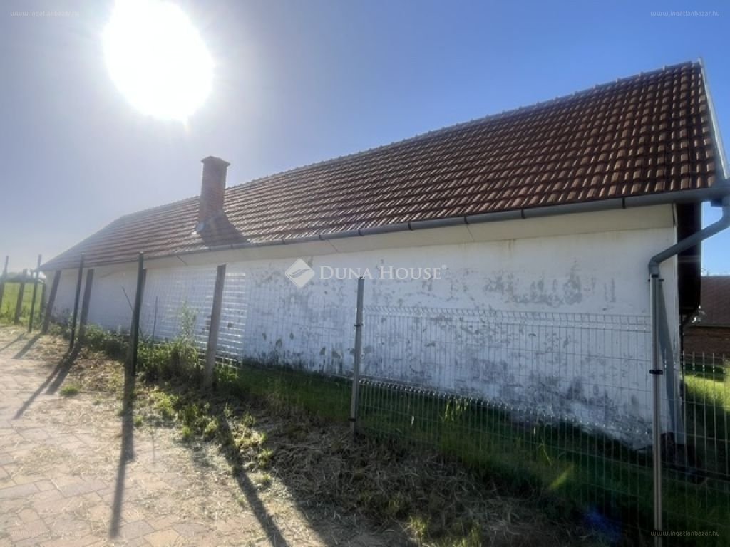 4 bed · 100m² · Családi ház · 37.000.000 ft
