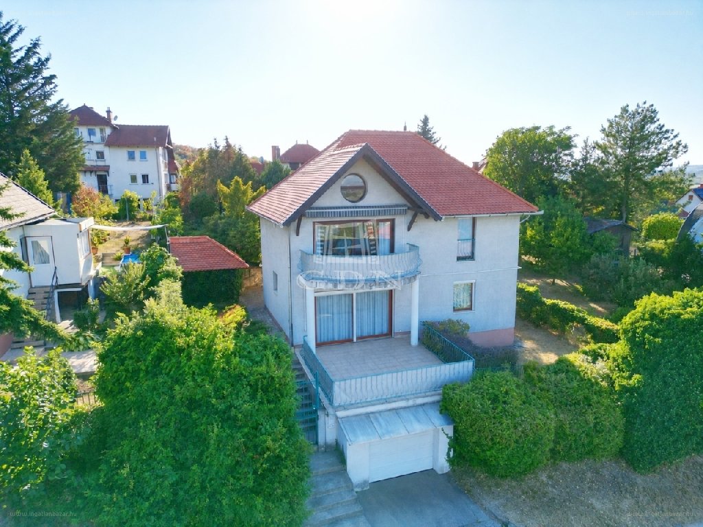 3 bed · 155m² · Családi ház · 220.000.000 ft