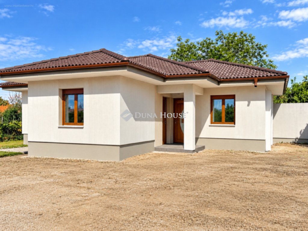 Ház · 4 hálószoba · 83 m² · 98.500.000 Ft