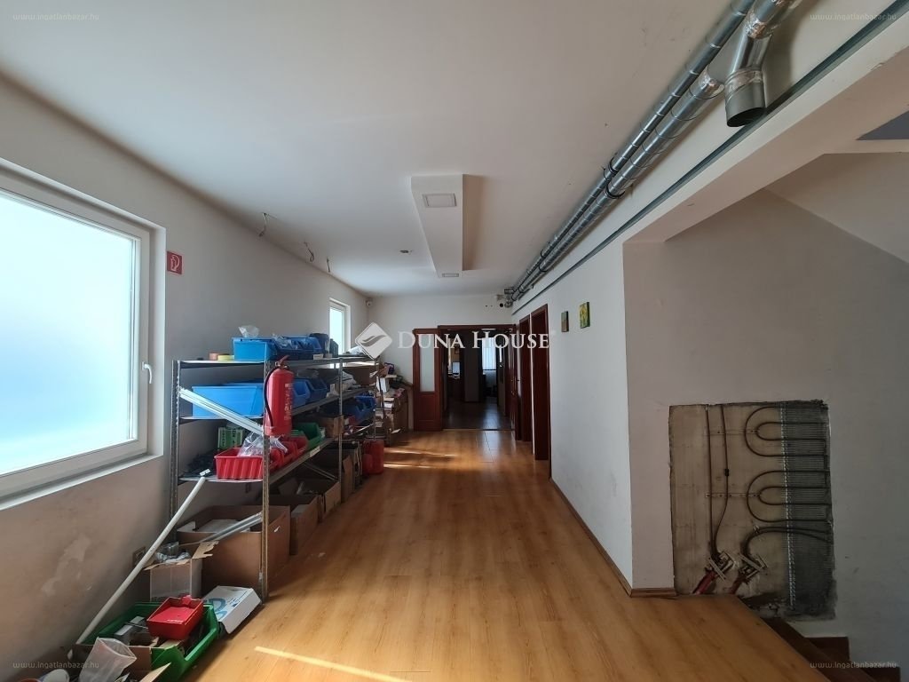 5 bed · 404m² · Családi ház · 250.000.000 ft