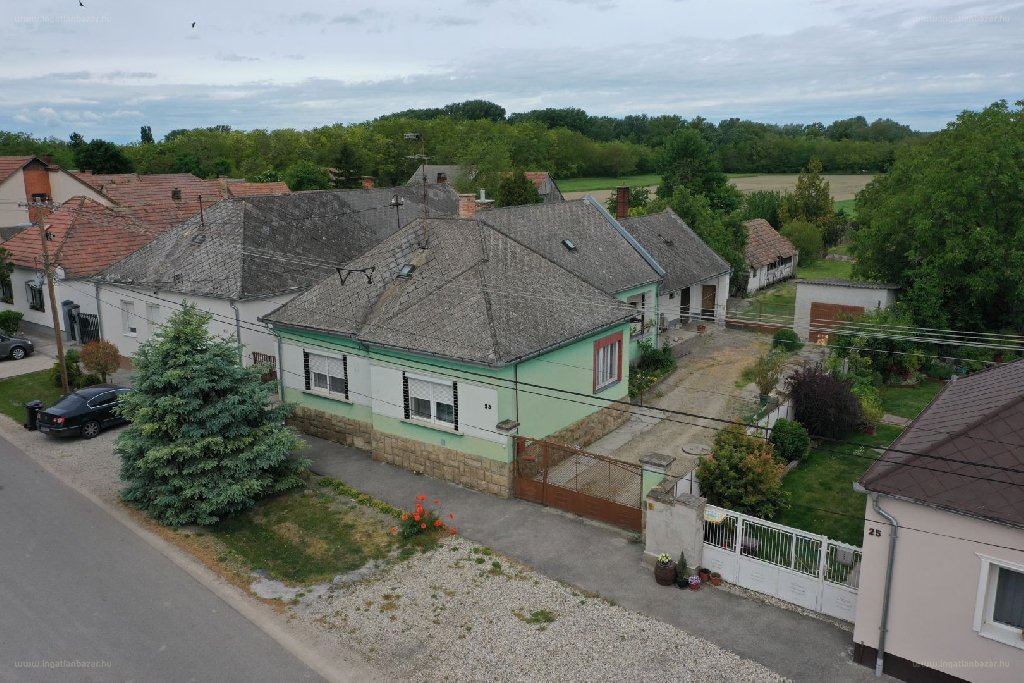 3 bed · 130m² · Családi ház · 46.900.000 ft