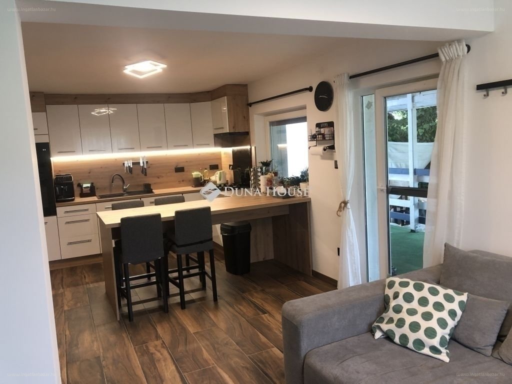 5 bed · 140m² · Családi ház · 137.000.000 ft