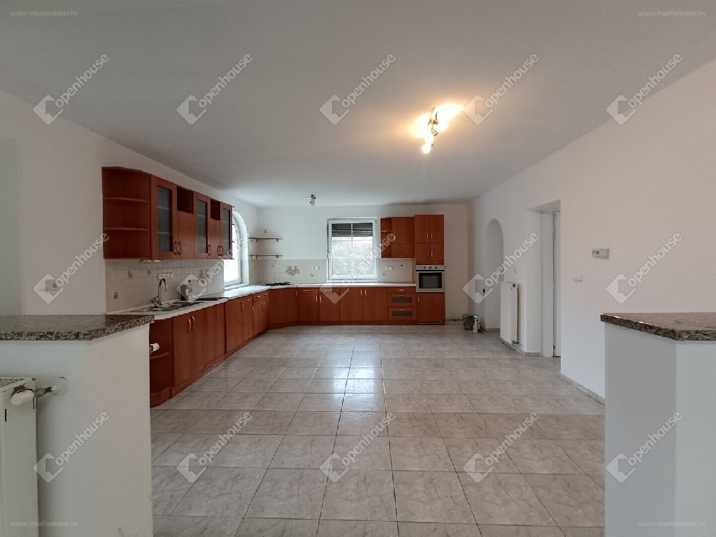 7 bed · 390m² · Ház · 130.000.000 ft