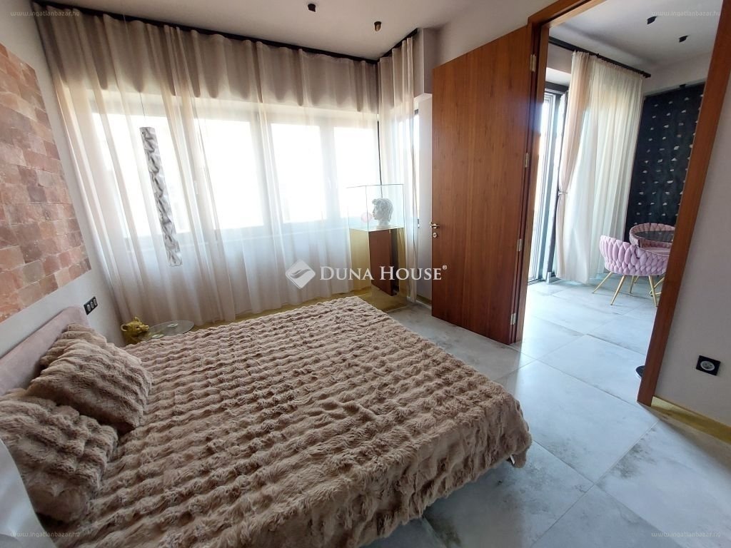 Lakás · 4 hálószoba · 112 m² · 338.000.000 Ft