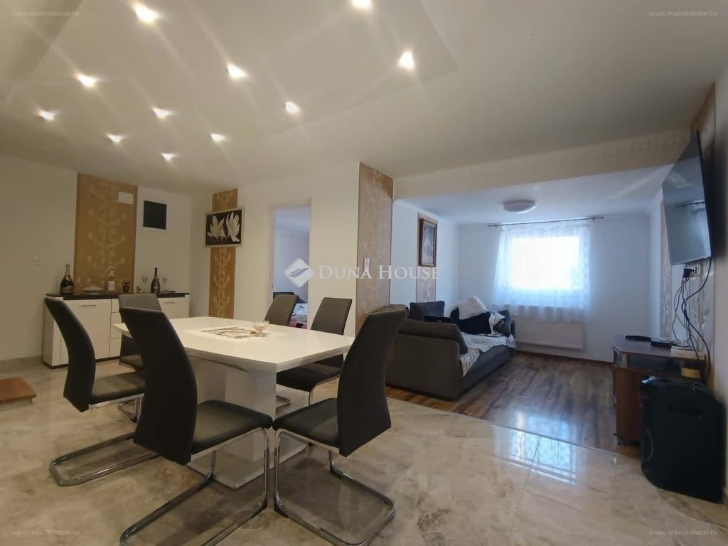 Ház · 5 hálószoba · 99 m² · 119.000.000 Ft