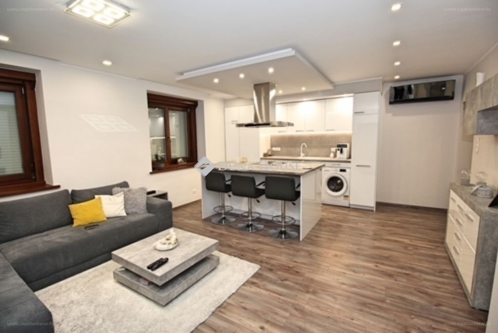 Lakás · 3 hálószoba · 63 m² · 69.900.000 Ft
