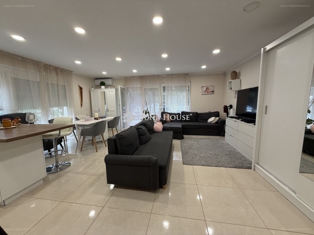4 bed · 106m² · Családi ház · 104.900.000 ft