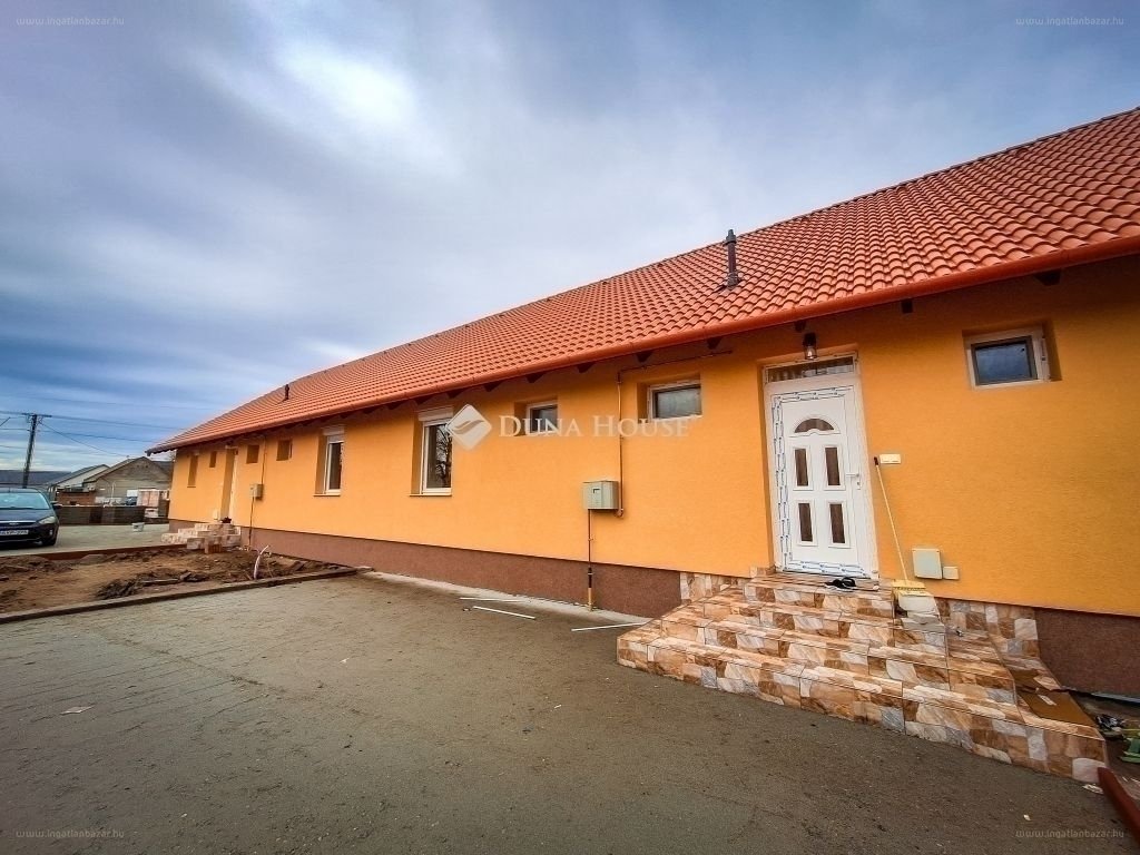 5 bed · 107m² · Családi ház · 99.900.000 ft