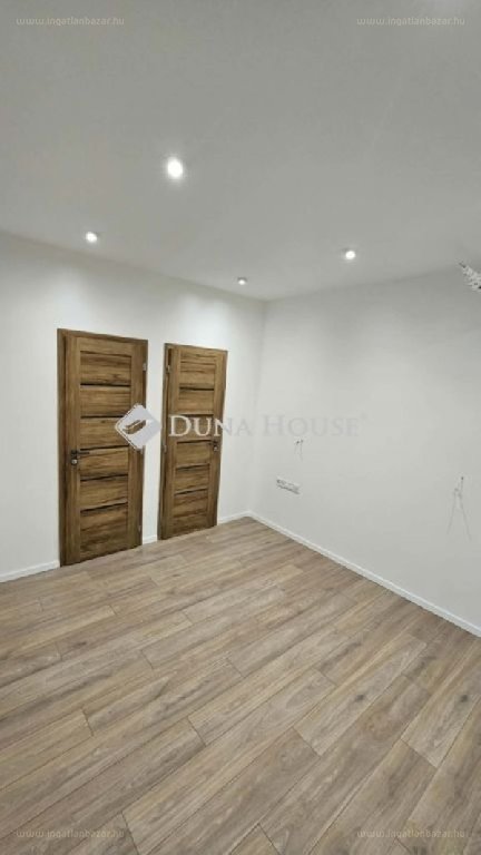 4 bed · 105m² · Ház · 84.000.000 ft