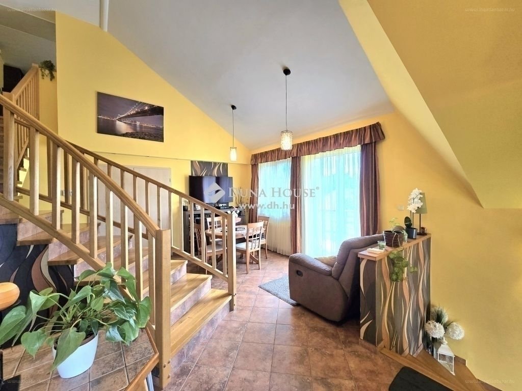 9 bed · 270m² · Ház · 279.000.000 ft