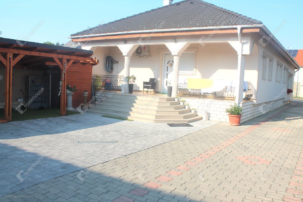5 bed · 226m² · Családi ház · 128.000.000 ft