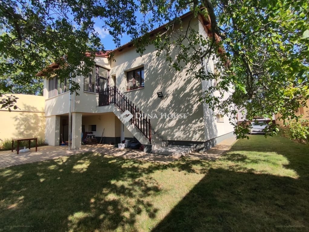 5 bed · 235m² · Családi ház · 149.000.000 ft
