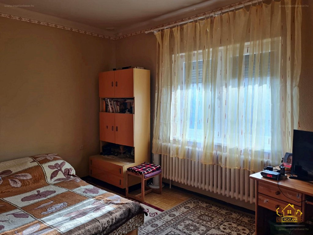 Ház · 5 hálószoba · 219 m² · 86.000.000 Ft