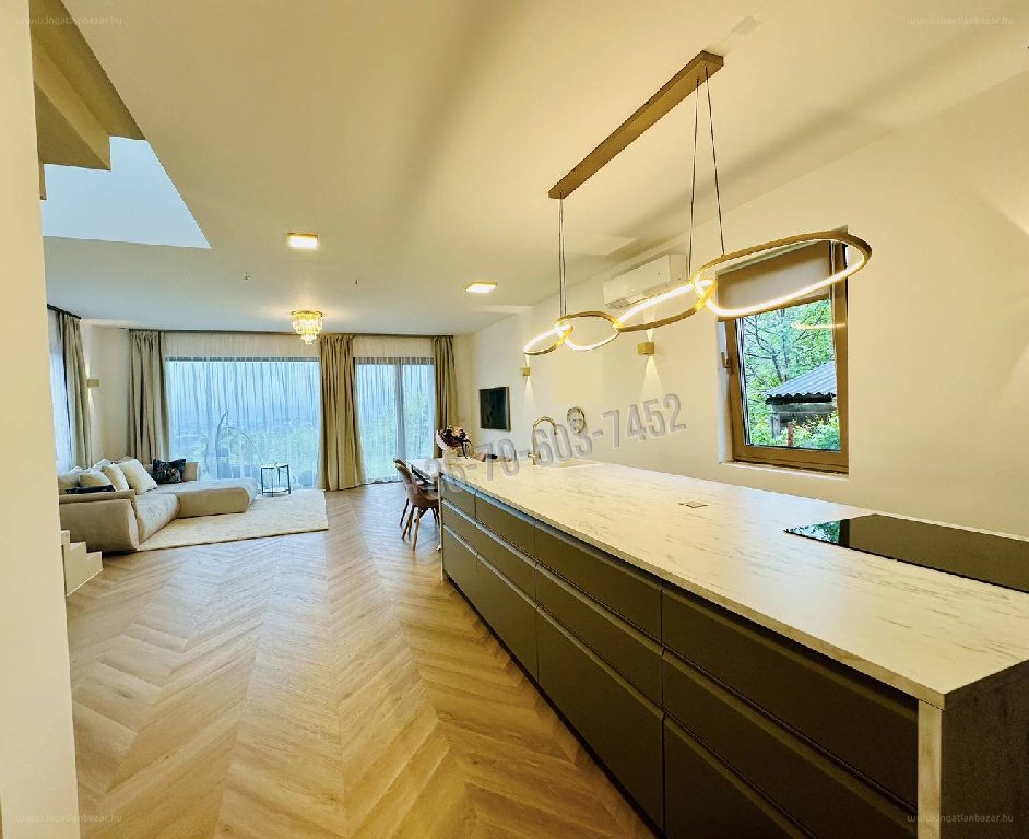 5 bed · 160m² · Ház · 160.000.000 ft