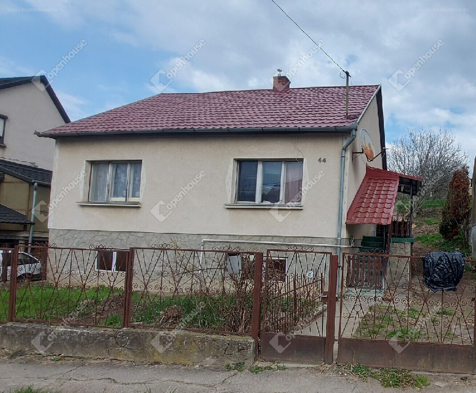 Ház · 3 hálószoba · 81 m² · 33.500.000 Ft