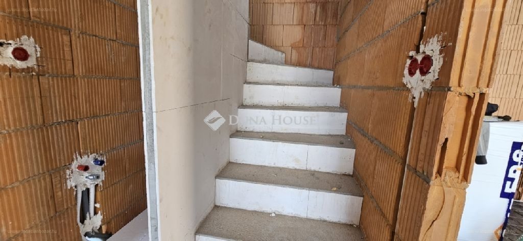 4 bed · 110m² · Családi ház · 129.900.000 ft