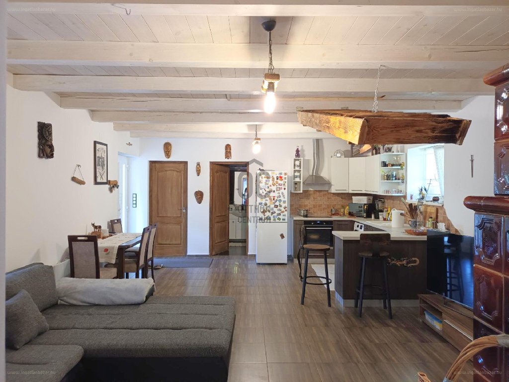 4 bed · 111m² · Ház · 49.000.000 ft