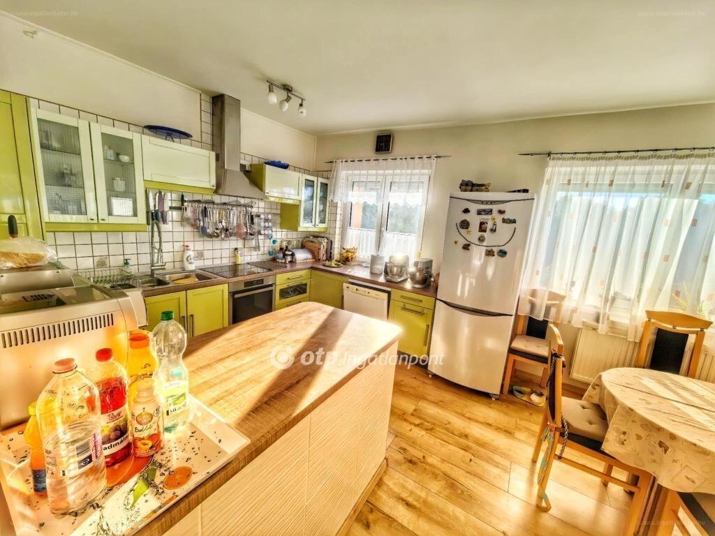 4 bed · 406m² · Családi ház · 145.000.000 ft