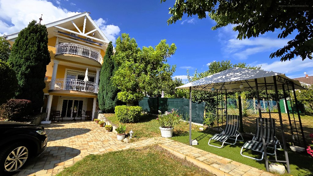 8 bed · 190m² · Ház · 196.000.000 ft