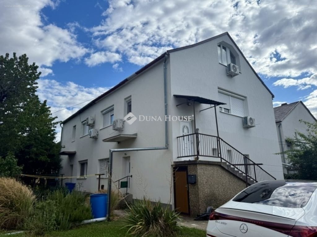Lakás · 4 hálószoba · 105 m² · 69.900.000 Ft