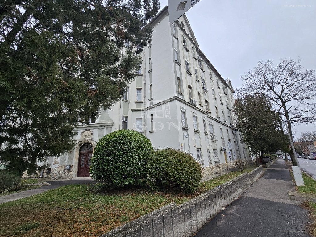 Lakás · 2 hálószoba · 65 m² · 49.000.000 Ft