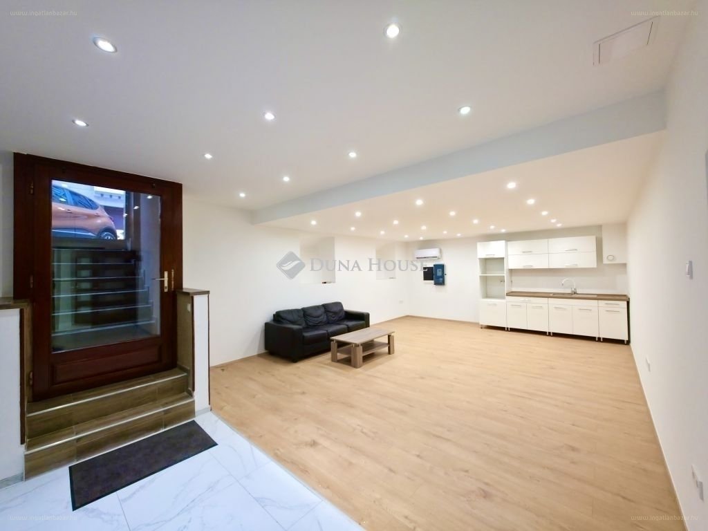 Üzlethelyiség · 2 hálószoba · 79 m² · 39.900.000 Ft