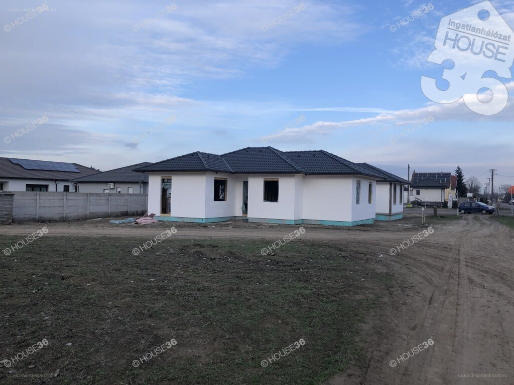 4 bed · 94m² · Családi ház · 98.000.000 ft